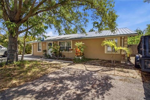 Villa ou maison à Bradenton, Floride 3 chambres, 111.48 m2 № 2142836