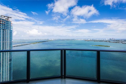 Condo in Miami, Florida, 5 bedrooms  № 1934291 - photo 1