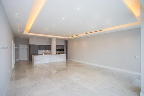 Condo in Miami, Florida, 5 bedrooms  № 1934291 - photo 3
