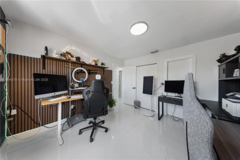 Купить виллу или дом в Хайалиа, Флорида 3 спальни, 132.39м2, № 1936627 - фото 22