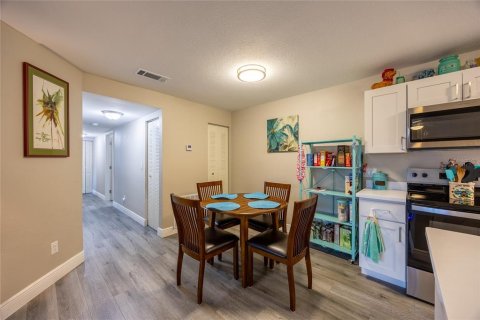 Condo in Fort Myers, Florida, 3 bedrooms № 2199091 - photo 8