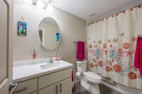 Condo in Fort Myers, Florida, 3 bedrooms № 2199091 - photo 16