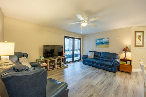 Condo in Fort Myers, Florida, 3 bedrooms № 2199091 - photo 3