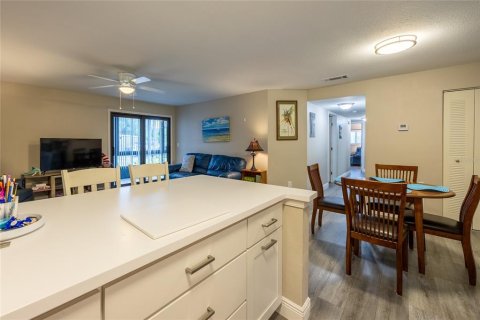Condo in Fort Myers, Florida, 3 bedrooms № 2199091 - photo 11
