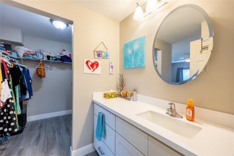 Condo in Fort Myers, Florida, 3 bedrooms № 2199091 - photo 21