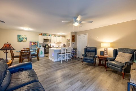 Condo in Fort Myers, Florida, 3 bedrooms № 2199091 - photo 6