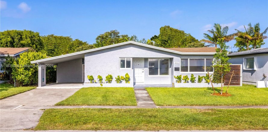 House in Hollywood, Florida 3 bedrooms, 103.31 sq.m. № 1809213
