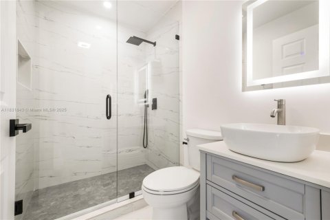 House in Hollywood, Florida 3 bedrooms, 103.31 sq.m. № 1809213 - photo 24