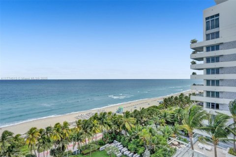 Condo in Miami Beach, Florida, 2 bedrooms № 1981727 - photo 6