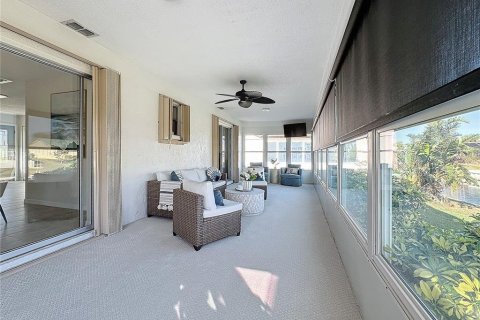 House in Bradenton, Florida 2 bedrooms, 139.54 sq.m. № 1720266 - photo 12