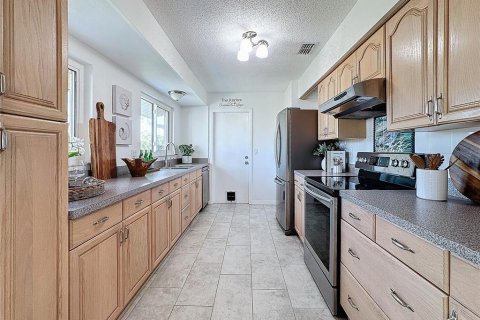 House in Bradenton, Florida 2 bedrooms, 139.54 sq.m. № 1720266 - photo 17