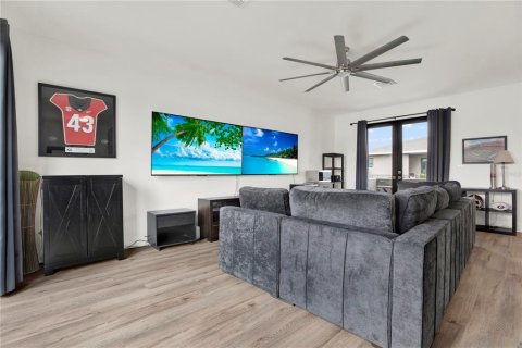 Townhouse in Tampa, Florida 4 bedrooms, 195.84 sq.m. № 1801639 - photo 18