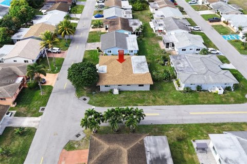 Villa ou maison à vendre à Tamarac, Floride: 2 chambres, 146.69 m2 № 1999158 - photo 23