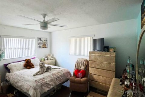 Villa ou maison à vendre à Tamarac, Floride: 2 chambres, 146.69 m2 № 1999158 - photo 15