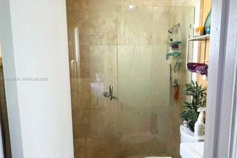 Villa ou maison à vendre à Tamarac, Floride: 2 chambres, 146.69 m2 № 1999158 - photo 17