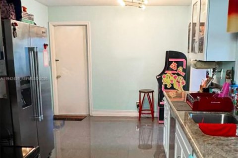 Villa ou maison à vendre à Tamarac, Floride: 2 chambres, 146.69 m2 № 1999158 - photo 7