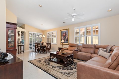 House in Delray Beach, Florida 3 bedrooms, 149.2 sq.m. № 2179158