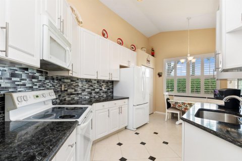 House in Delray Beach, Florida 3 bedrooms, 149.2 sq.m. № 2179158 - photo 8