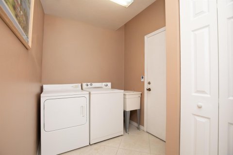 House in Delray Beach, Florida 3 bedrooms, 149.2 sq.m. № 2179158 - photo 20