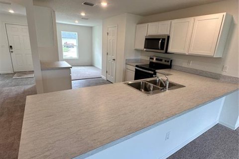 House in Palm Coast, Florida 3 bedrooms, 144.18 sq.m. № 1718356 - photo 2