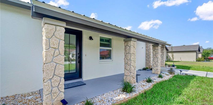Villa ou maison à Palm Coast, Floride 3 chambres, 124.86 m2 № 1688209
