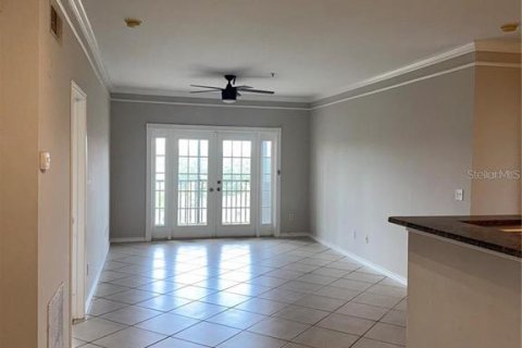 Condo in Tampa, Florida, 2 bedrooms  № 2217774 - photo 2