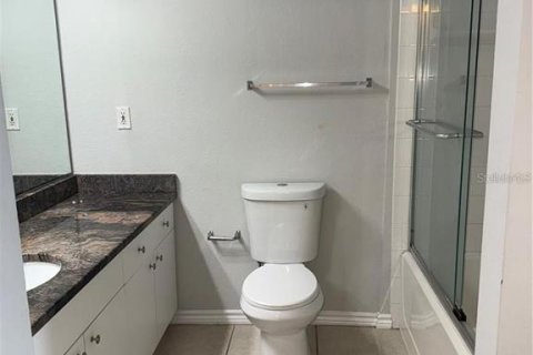 Condo in Tampa, Florida, 2 bedrooms  № 2217774 - photo 7