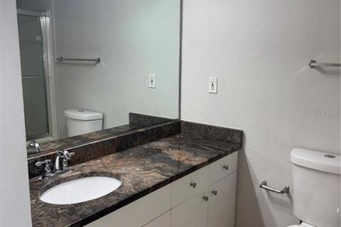 Condo in Tampa, Florida, 2 bedrooms  № 2217774 - photo 8