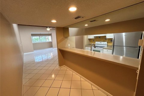 Condominio en venta en Altamonte Springs, Florida, 2 dormitorios, 106.56 m2 № 1759423 - foto 3