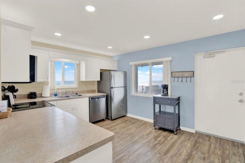 Condominio en alquiler en New Smyrna Beach, Florida, 2 dormitorios, 97.08 m2 № 1564434 - foto 4