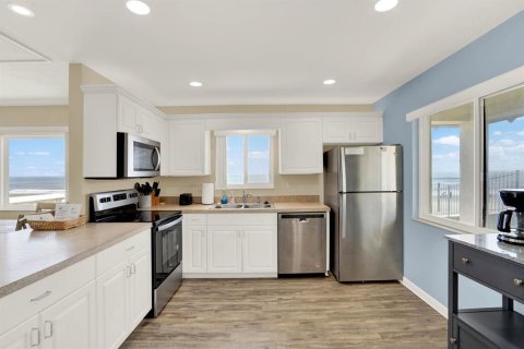 Condominio en alquiler en New Smyrna Beach, Florida, 2 dormitorios, 97.08 m2 № 1564434 - foto 11