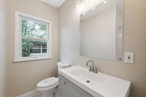 House in Winter Haven, Florida 3 bedrooms, 150.87 sq.m. № 1851863 - photo 17