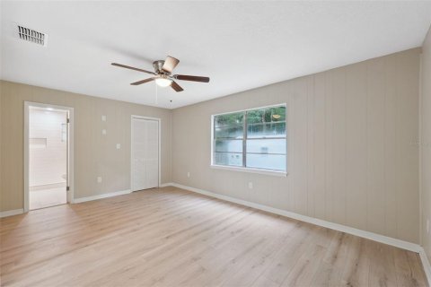 House in Winter Haven, Florida 3 bedrooms, 150.87 sq.m. № 1851863 - photo 22