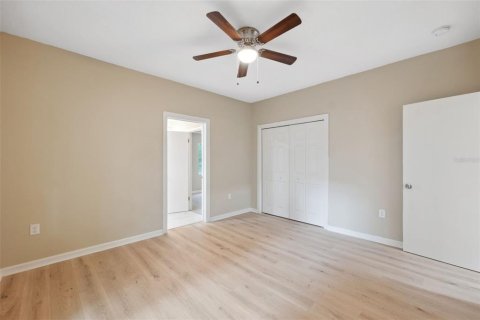 House in Winter Haven, Florida 3 bedrooms, 150.87 sq.m. № 1851863 - photo 20