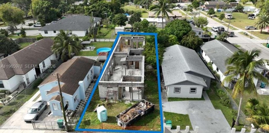 Commercial property in Florida City, Florida 288.55 sq.m. № 2030712