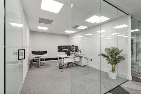 Immobilier commercial à vendre à Miami, Floride № 2041384 - photo 14