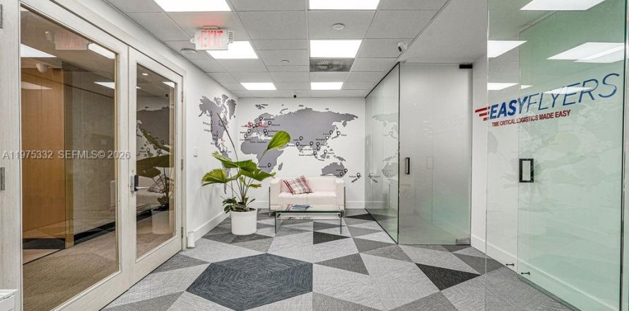 Immobilier commercial à Miami, Floride № 2041384