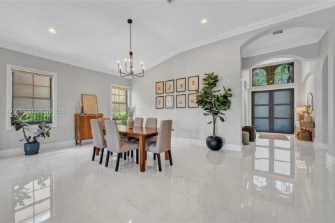 House in Weston, Florida 4 bedrooms, 280.1 sq.m. № 2042129 - photo 6