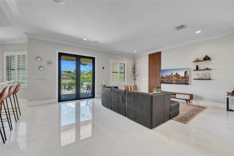 House in Weston, Florida 4 bedrooms, 280.1 sq.m. № 2042129 - photo 7