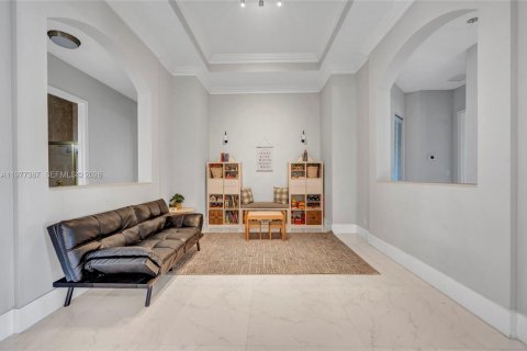 House in Weston, Florida 4 bedrooms, 280.1 sq.m. № 2042129 - photo 17