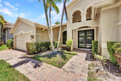 House in Weston, Florida 4 bedrooms, 280.1 sq.m. № 2042129 - photo 2