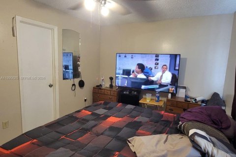 House in Homestead, Florida 5 bedrooms, 190.45 sq.m. № 2058785 - photo 8