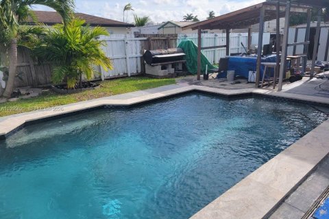 House in Homestead, Florida 5 bedrooms, 190.45 sq.m. № 2058785 - photo 24