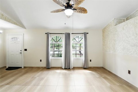 Villa ou maison à vendre à Deltona, Floride: 4 chambres, 145.3 m2 № 1716999 - photo 7