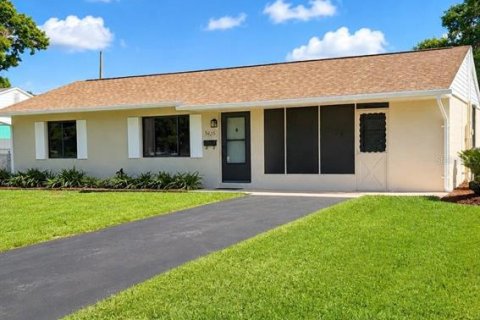 Casa en Saint Petersburg, Florida 2 dormitorios, 86.21 m2 № 2355086