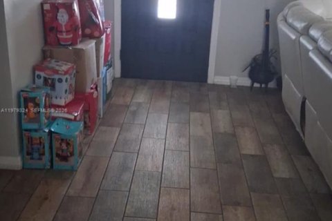 House in Lakeland, Florida 4 bedrooms № 2048008 - photo 4