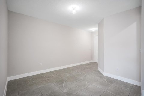 Casa en alquiler en Tamarac, Florida, 3 dormitorios, 172.05 m2 № 2078238 - foto 6