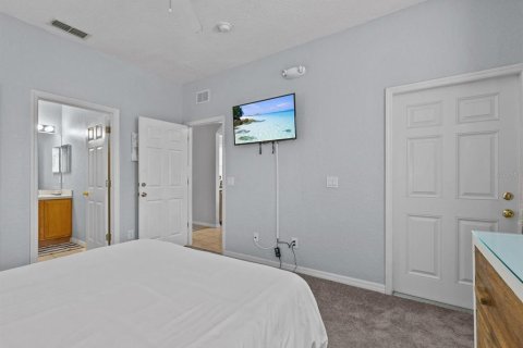 Townhouse in Davenport, Florida 4 bedrooms, 172.43 sq.m. № 2238831 - photo 16