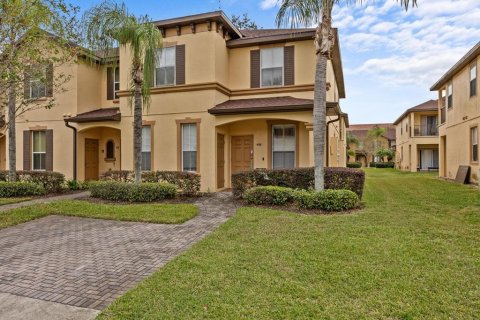 Townhouse in Davenport, Florida 4 bedrooms, 172.43 sq.m. № 2238831