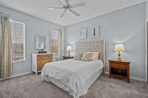 Townhouse in Davenport, Florida 4 bedrooms, 172.43 sq.m. № 2238831 - photo 15